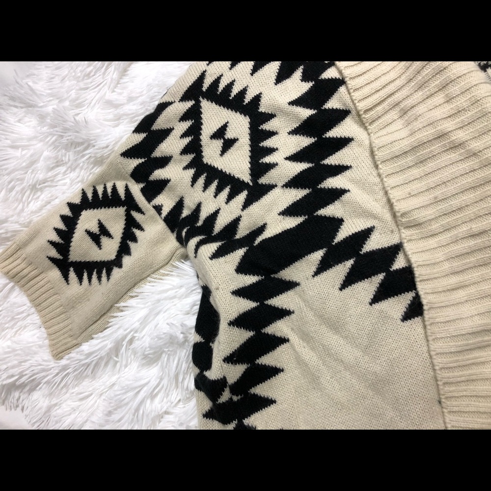 Cardigan - Picture 3 of 5